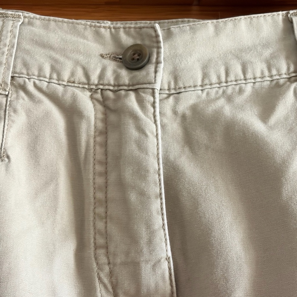 Woolrich women’s Light Tan Cargo Shorts size 12 100% cotton - Picture 3 of 7